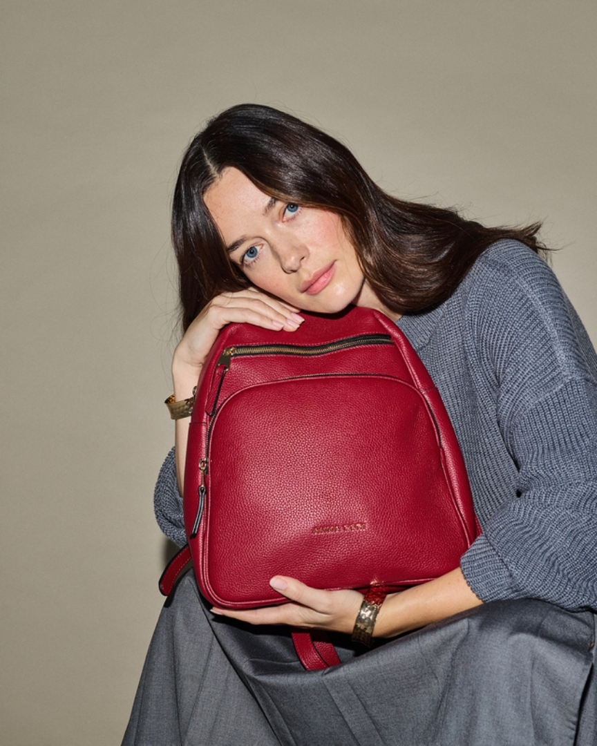 Ce să cauți la un rucsac din piele naturală pentru uz zilnic: sfaturi și recomandări