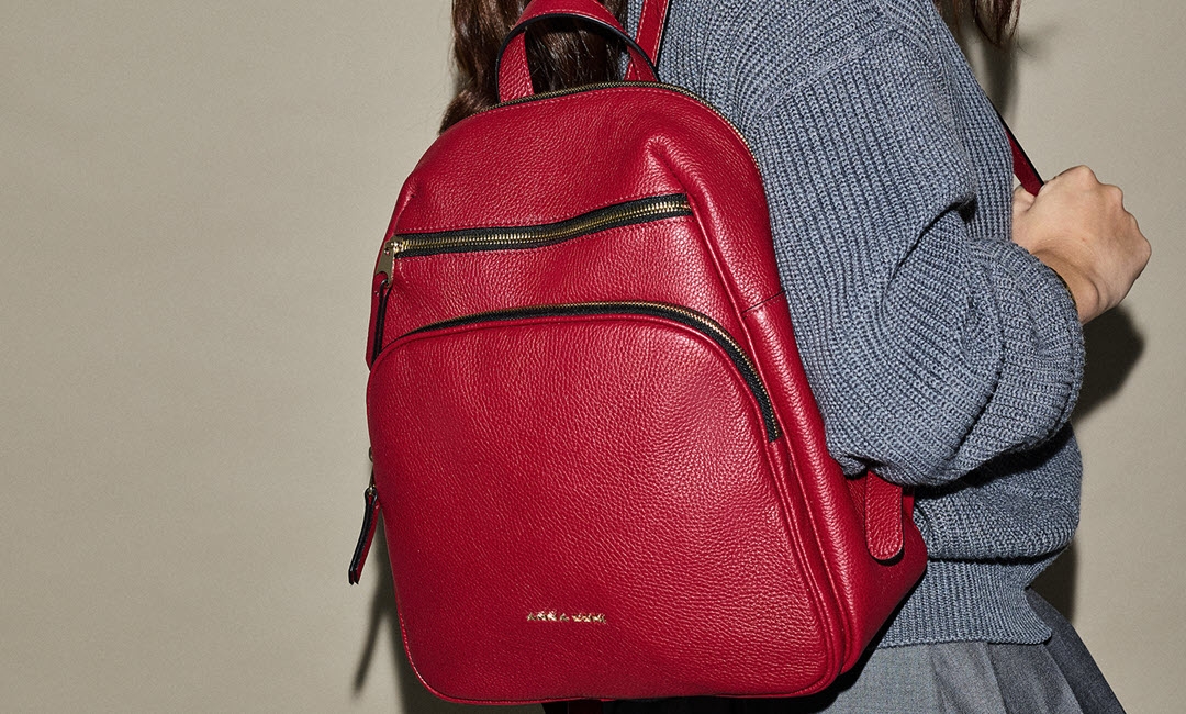 Ce să cauți la un rucsac din piele naturală pentru uz zilnic: sfaturi și recomandări