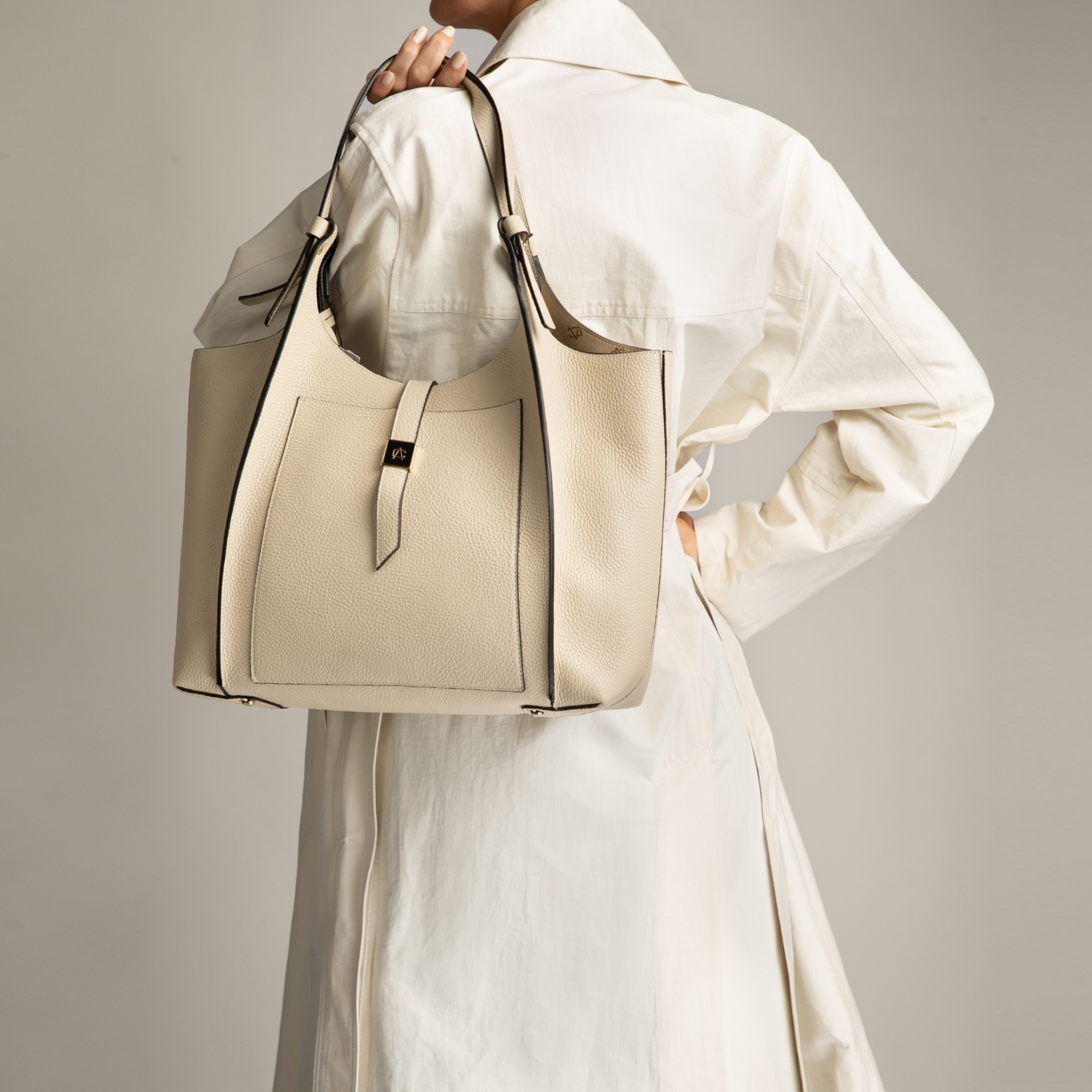 Imagine Geanta dama de Mana BLUMA 03 BOTTALATO PANNA